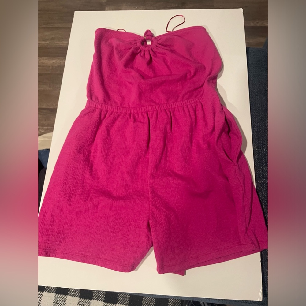 Old navy halter Sumer romper med size nwot